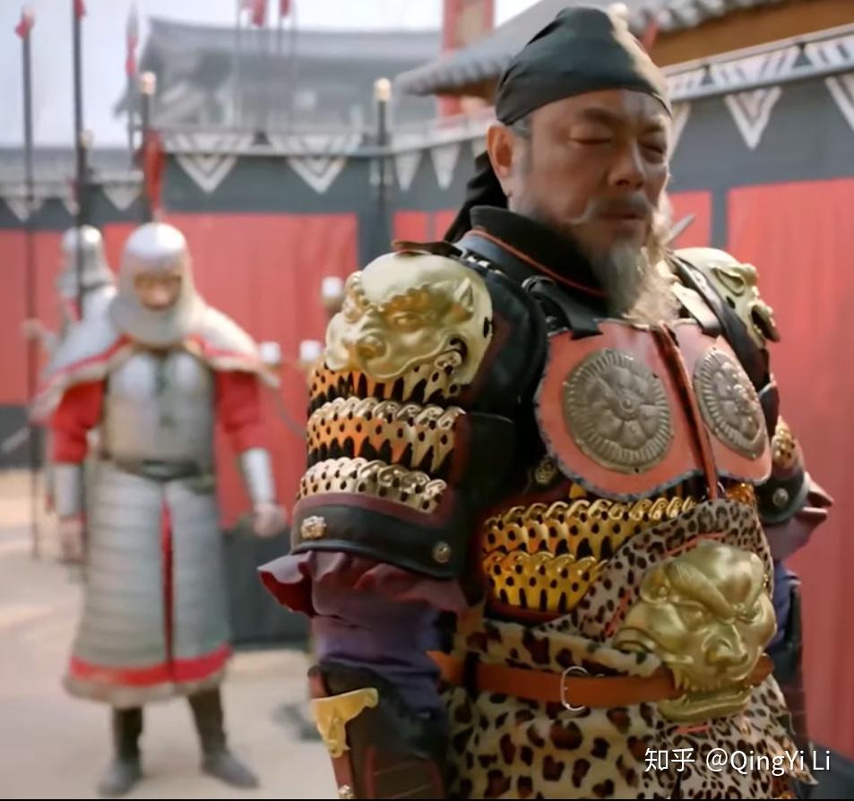 如何评价长安十二时辰中崔器只身护司时的兵器选择