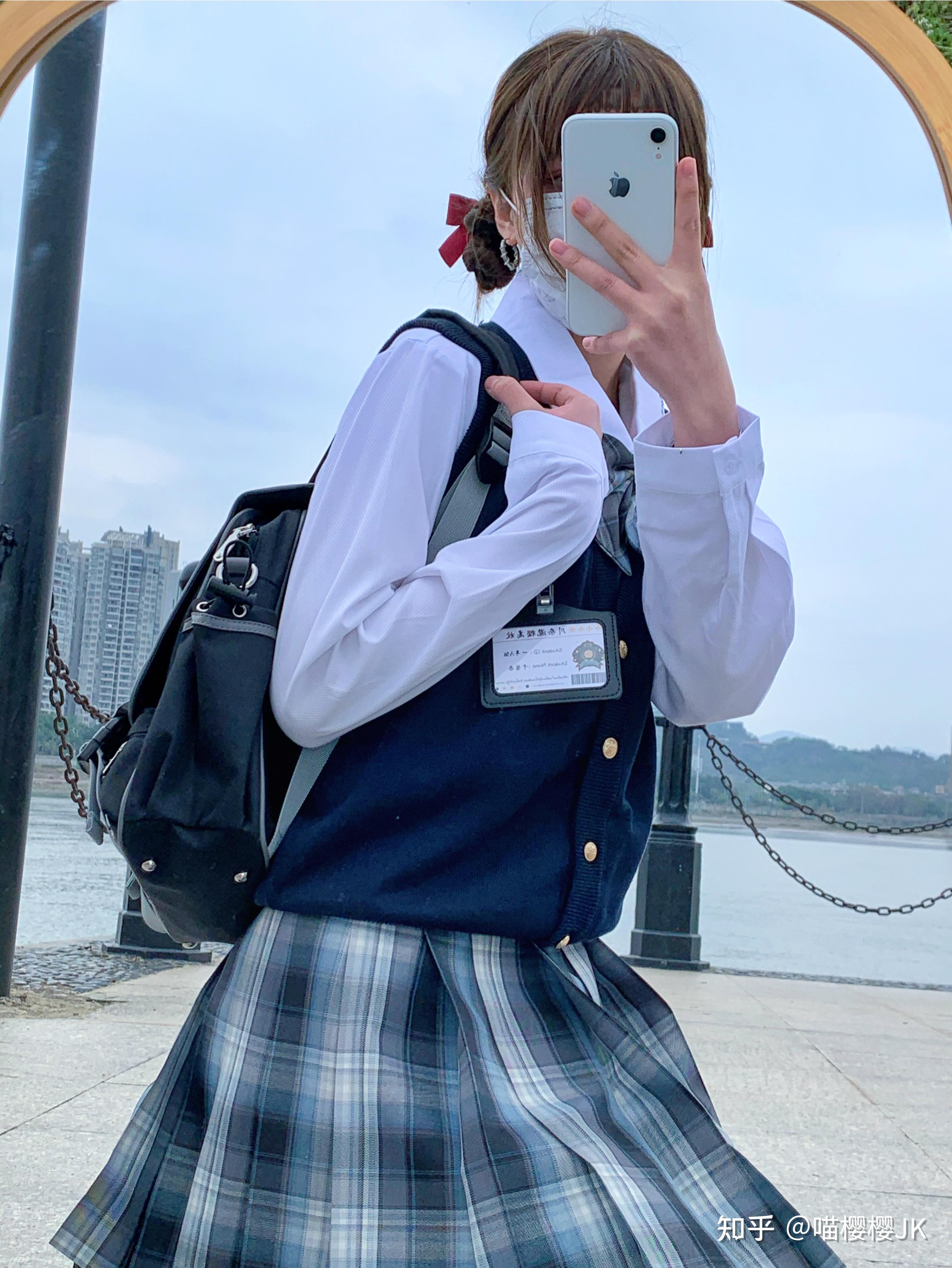 jk日常喵樱樱jk对镜拍小技巧