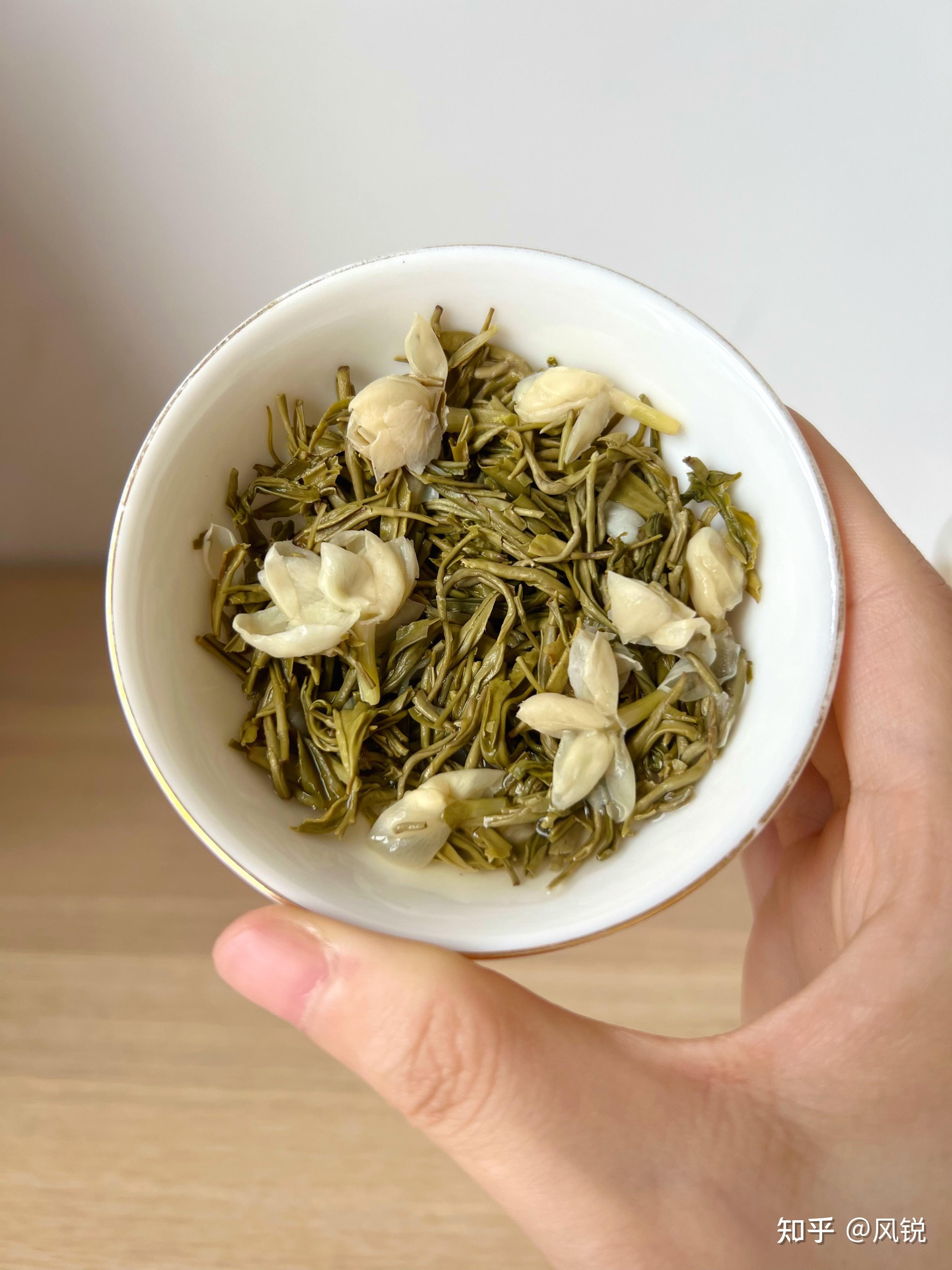 碧潭飘雪 特级自饮装 茉莉花茶 - 知乎