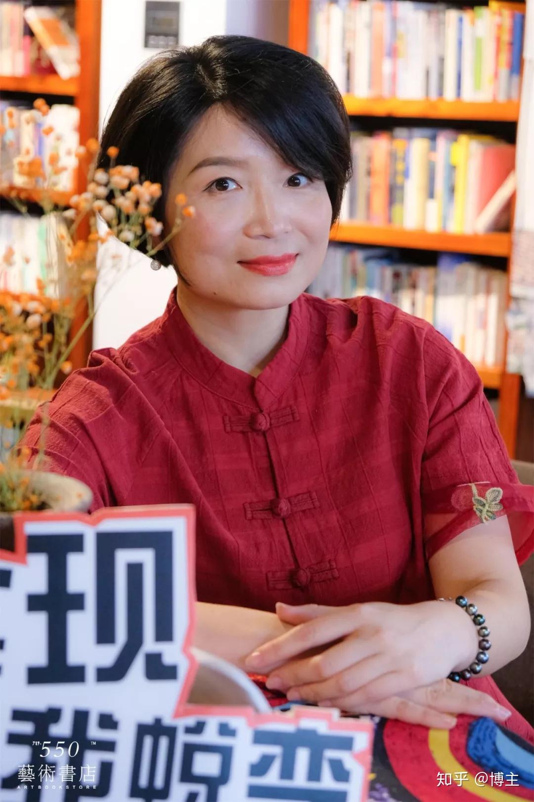 何慧▌立青学院气场女王导师ibc国际礼仪丽人汇创始会长中国香港国际