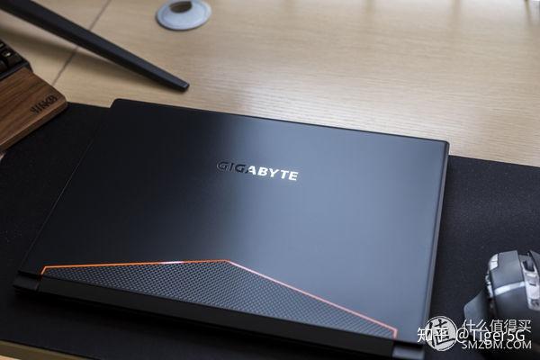 这可能是今年最酷的笔记本电脑之一技嘉赢刃aero15
