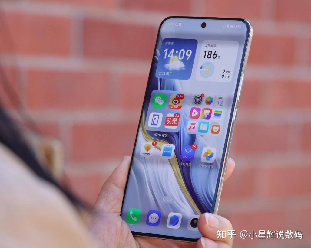 还是不如华为mate系列,华为p系列,为了避免和华为高端机正面交锋,荣耀