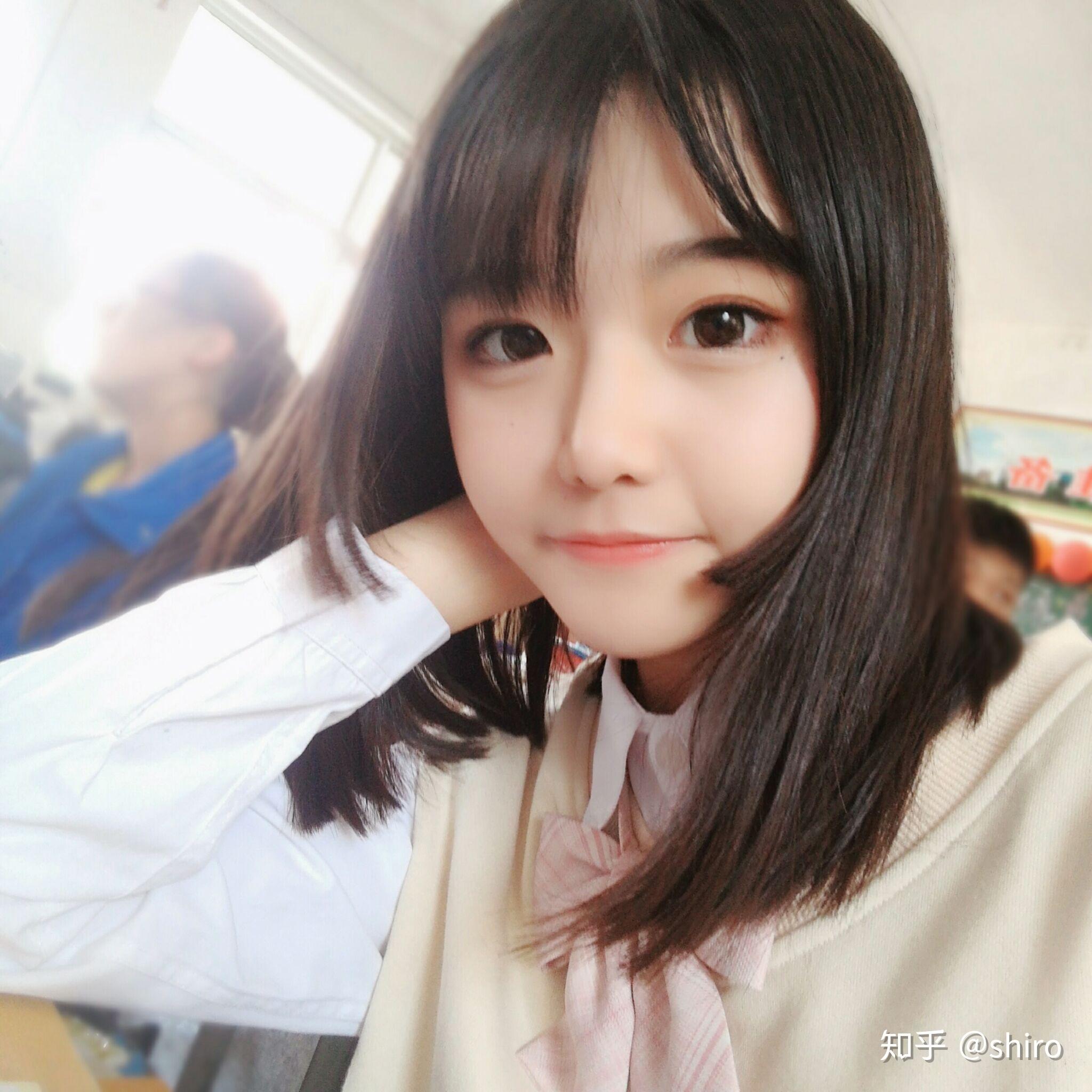 大概就是这样吧 )*本人初中入的jk坑偶尔在学校穿制服(西式好一点