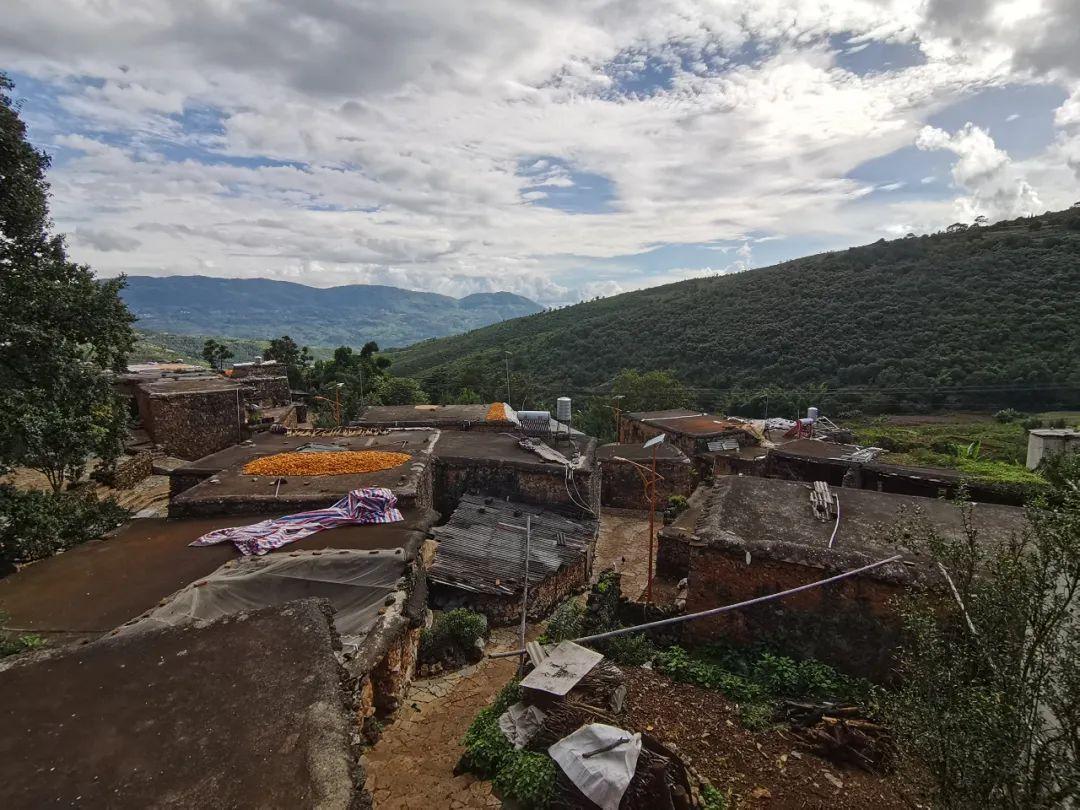 聚驾公益为了云南偏远山区的孩子们跑得更远