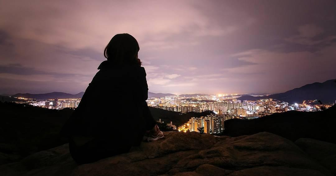 我们隔壁村有个嫁了三次人的漂亮姑娘