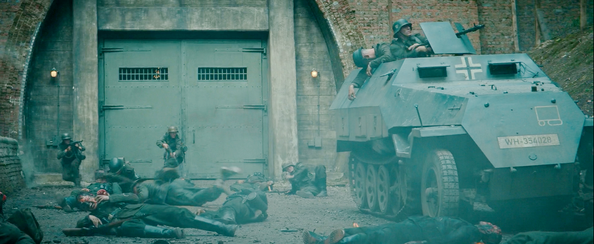 二战电影残酷血腥这脑洞盟军不但要残酷战斗还要战胜不死战士