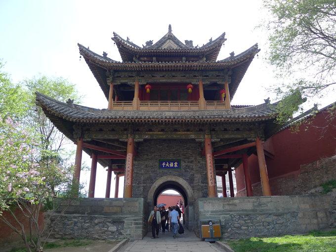 显通寺,五台山寺庙群的滥觞