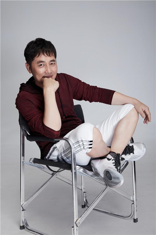 专访演员谭洋意料之中的老干部惊喜之外的反差萌