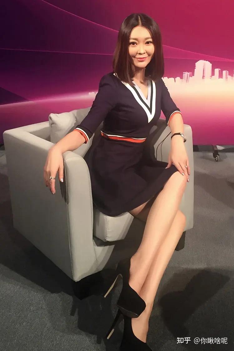 主持人王小骞我这辈子最正确的决定就是41岁冒险为丈夫生孩子