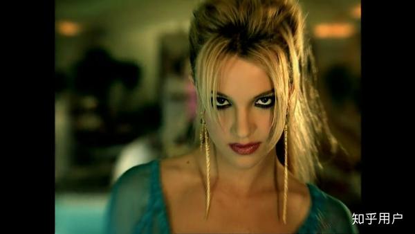 如何评价布兰妮的长相?