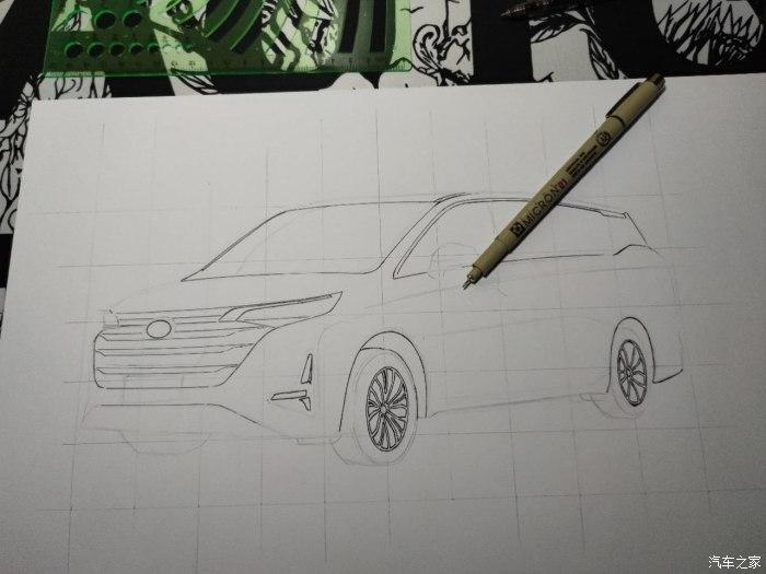 前脸有一个小小的导风口,装饰作用大于实际作用.先是画出它的线条.