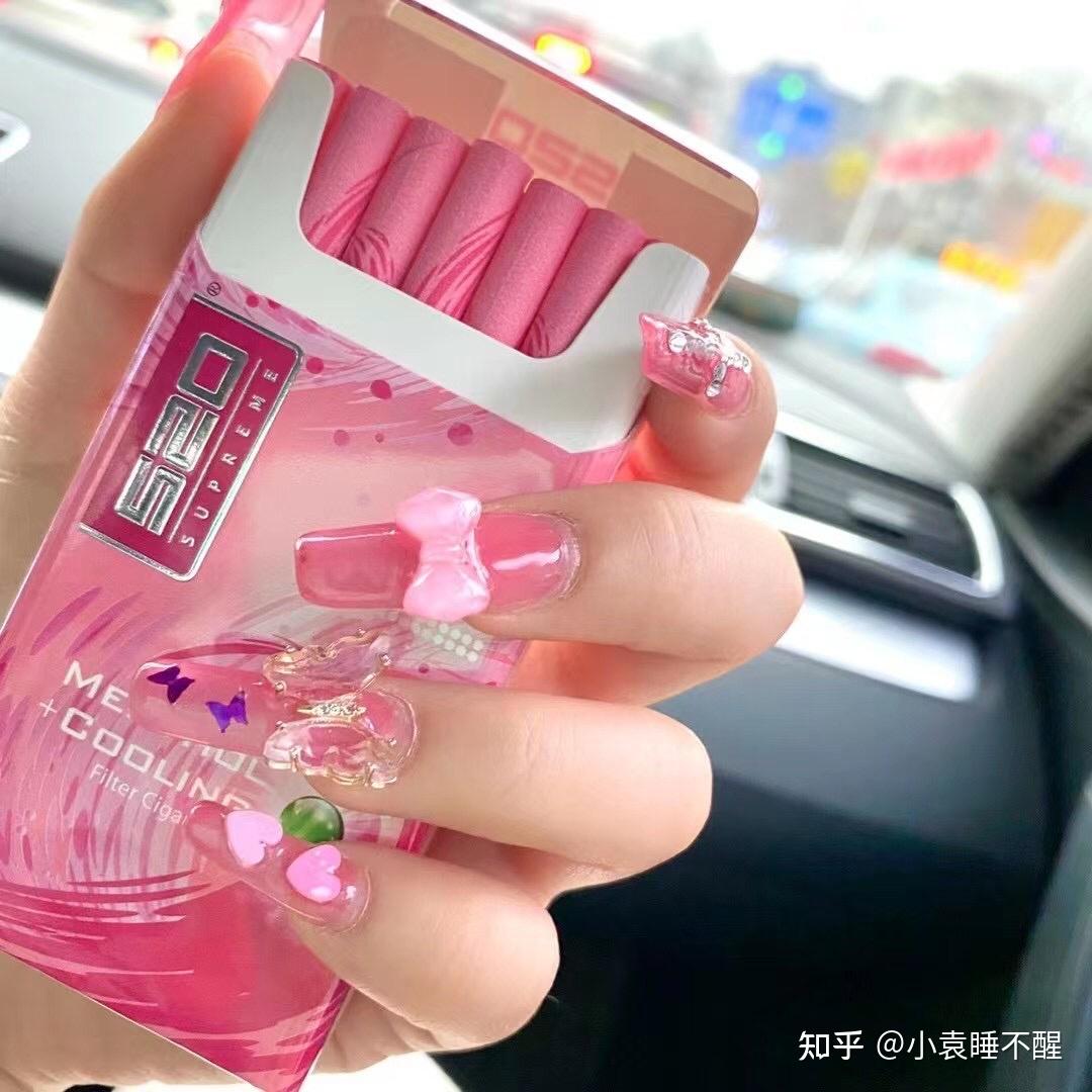 连吐气都是水果味鼻腔里就充斥着凉凉的草莓味儿抽的时候记得捏爆爆珠