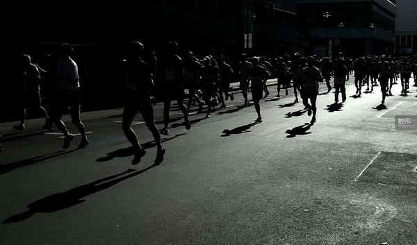 体育竞赛也曾源自暴力,奥林匹克精神不是“等待”