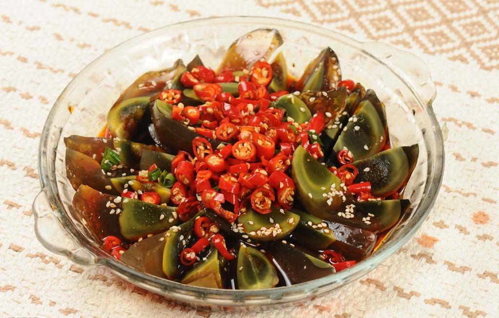 刘恒记告诉你醋加松花蛋碰撞出怎样的奇妙化学反应