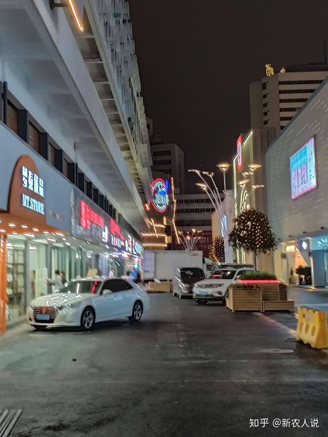逛义乌宾王市场步行街偶遇网红打卡这场面不亚于明星