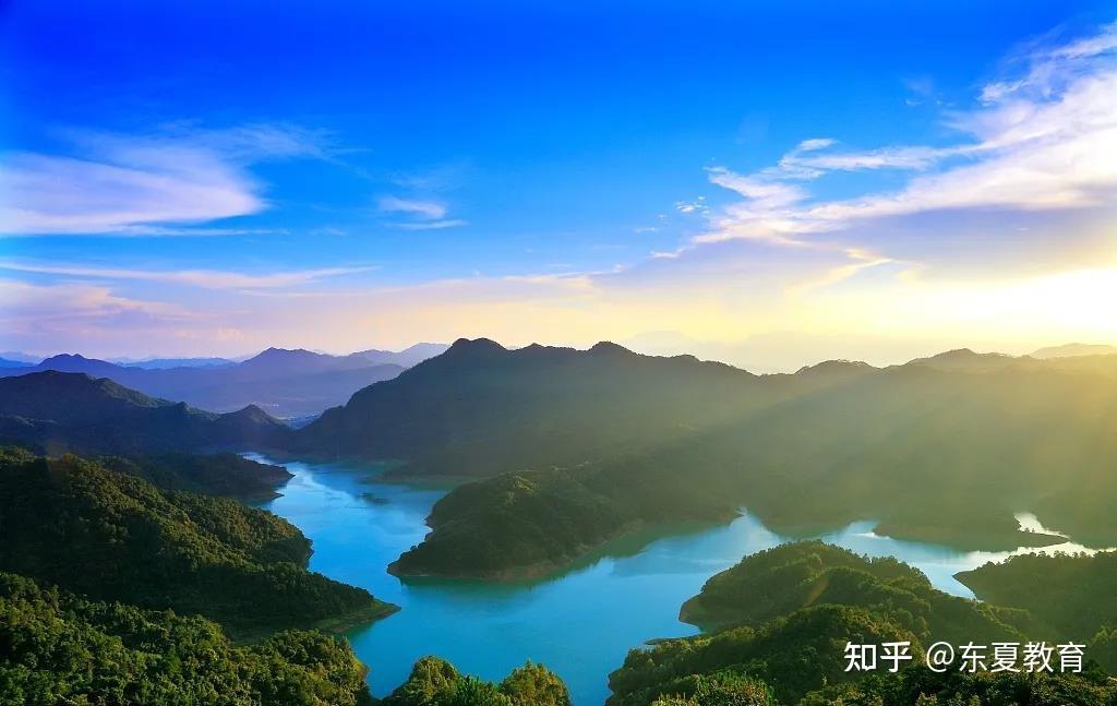 奋楫争先再出发勇毅笃行谱新篇致不负韶华的东夏人