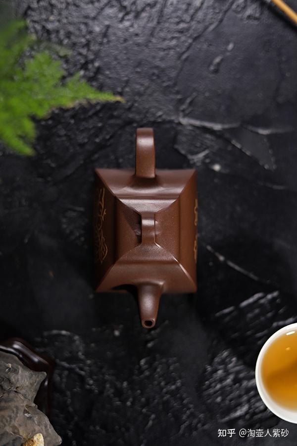 鉴物丨何燕萍·嵌泥汉方壶 - 知乎