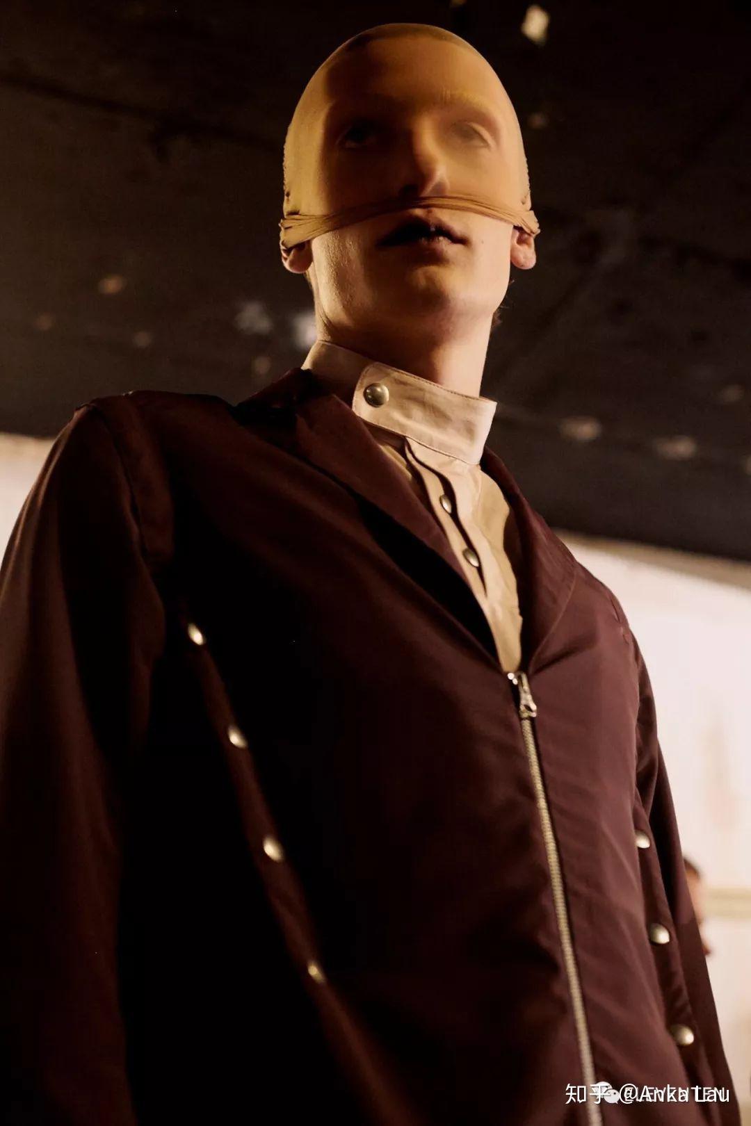 圣马丁设计师kiko kostadinov,入围2019lvmh青年设计大奖半决赛的他