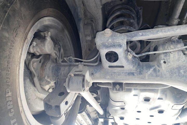 朋友介绍买了台普拉多却发现是事故车卖家车没问题你放心开