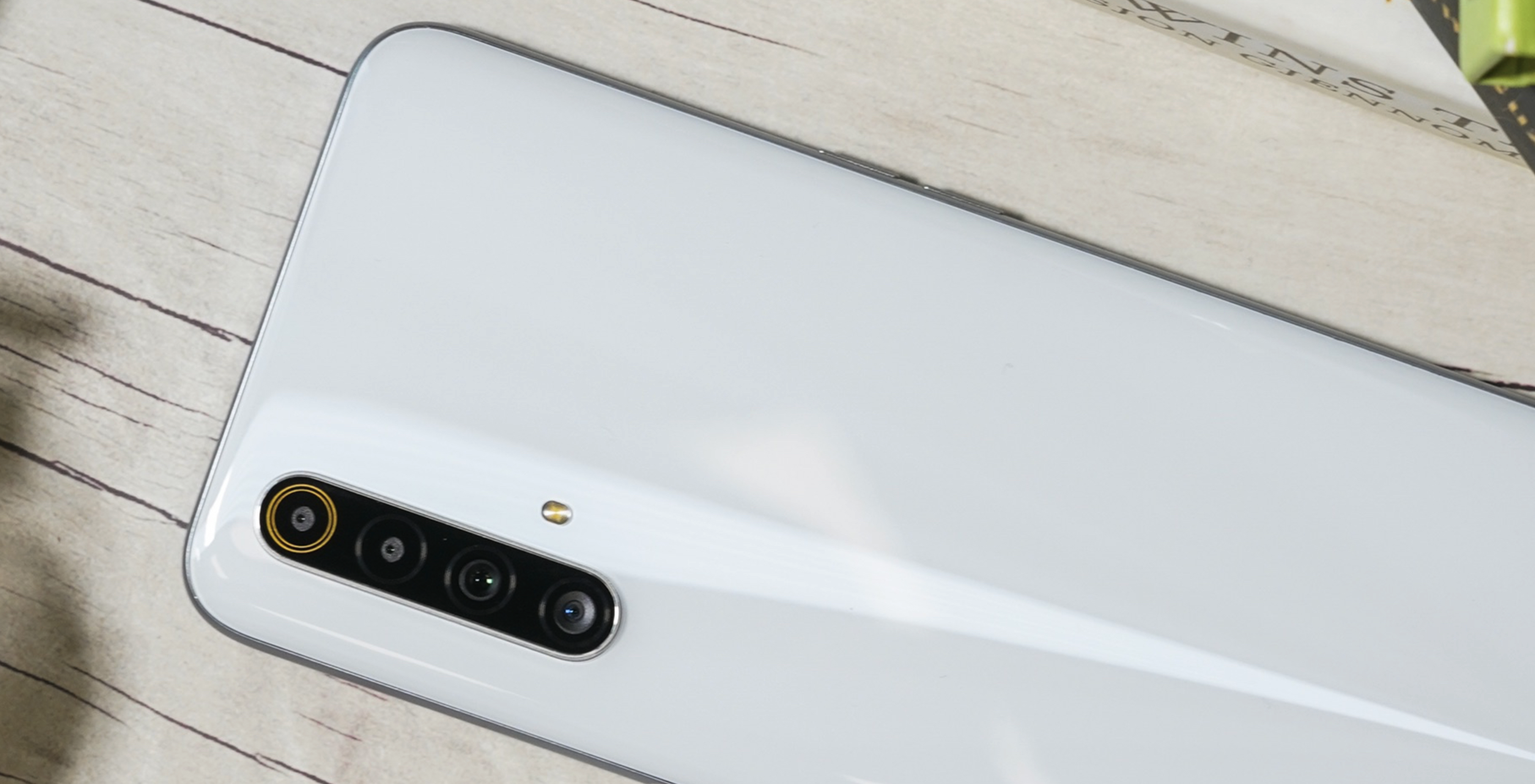 x50m,v5,一家人没有两家话.本质上,也都是oppo系的手机.