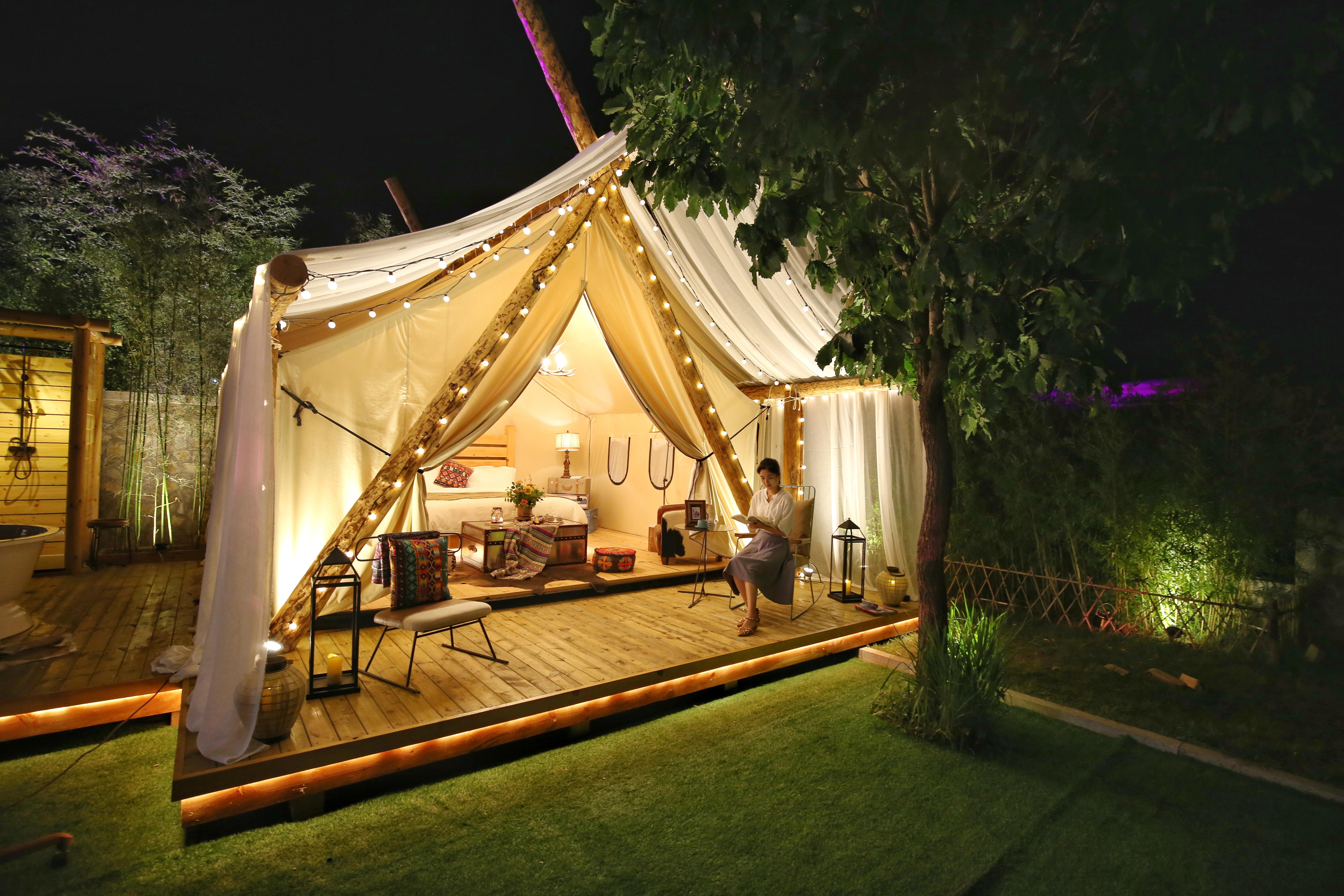 避世山野森系露营地草坪帐篷星空