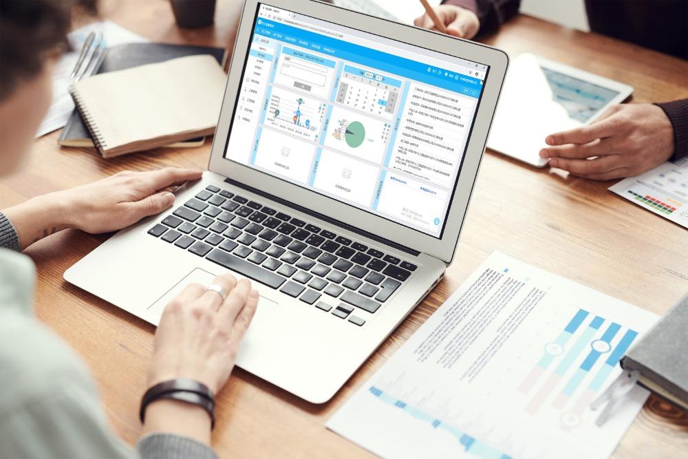 开发对接能够确保软件的功能更加贴合企业的管理,最后的进度把握,让