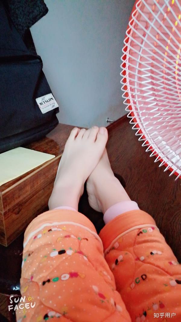 女孩子有一双好看的脚(不是腿)是一种什么样的体验?