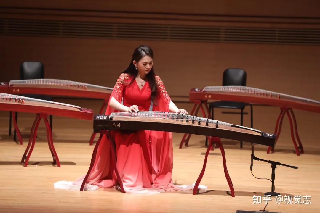 乐海徜徉指尖流水岑佳蔚古筝独奏音乐会保利巡演完美收官