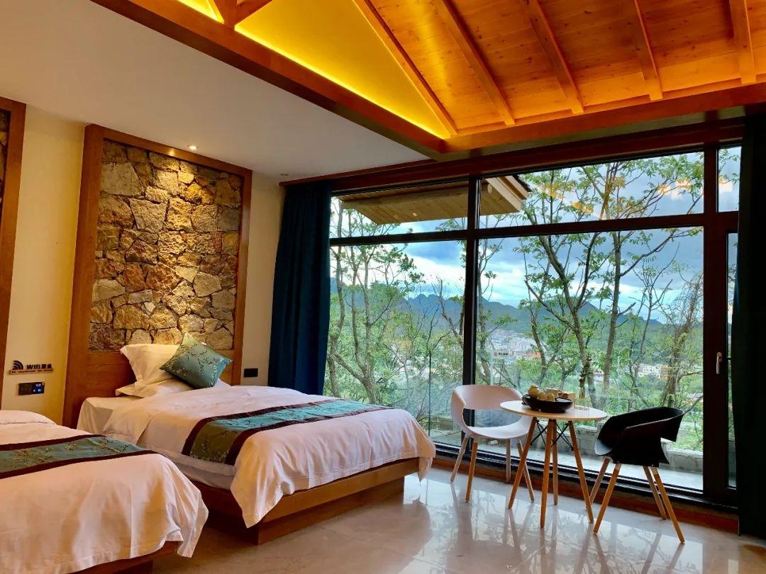 安顺走进21的城市精品民宿推荐云端石头寨