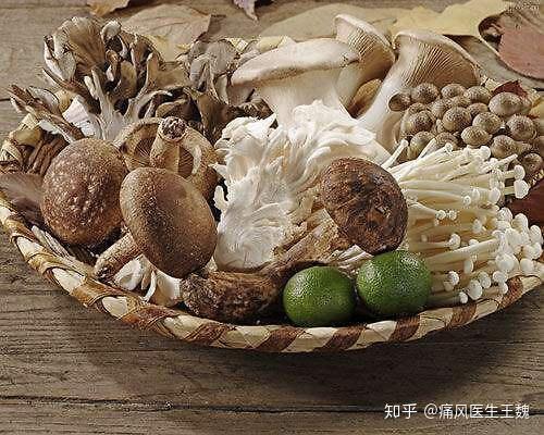 摆脱痛风，只靠不吃肉还不够，这些高嘌呤蔬菜同样不能多吃！