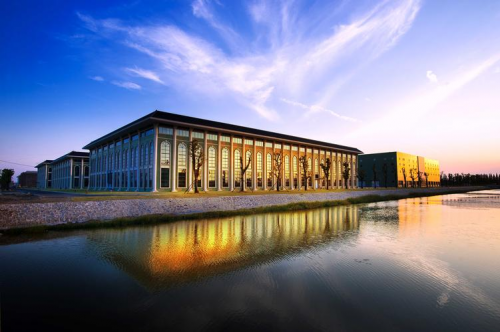 在污水处理环节,扬子江药业集团总部通过利用scada智能中控系统,全