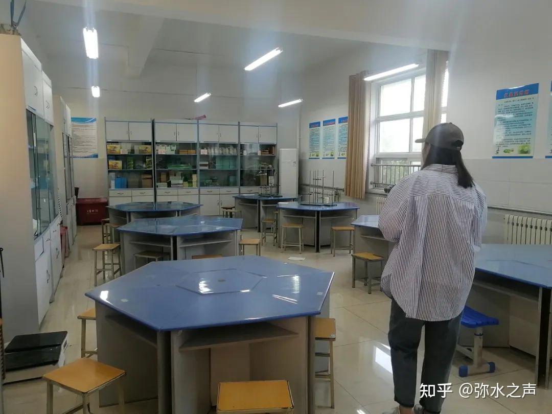 西藏南木林县跟岗干部来寿光市世纪小学交流学习