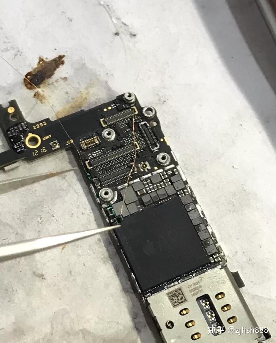 iphone8plus进水了维修主板多少钱