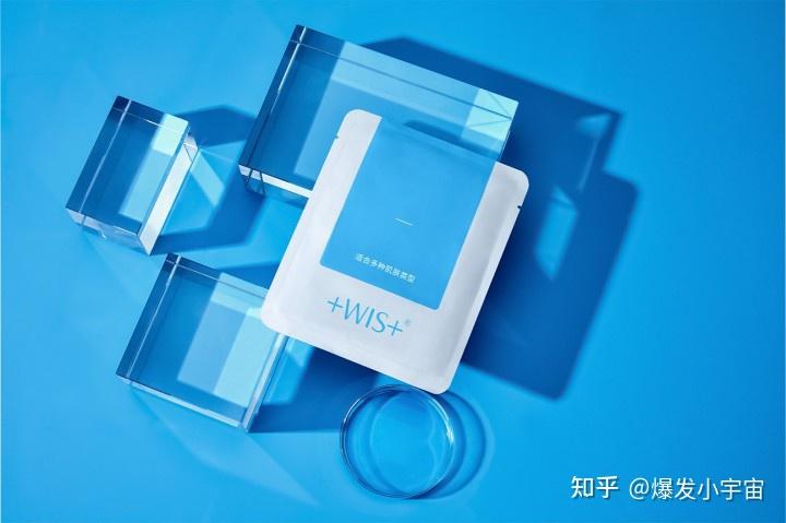 敷面膜春天是最好的时期wis玻尿酸极润面膜