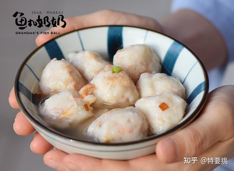 大学学的也是食品质量和安全专业,在外工作多年后回到家乡卖起了鱼丸