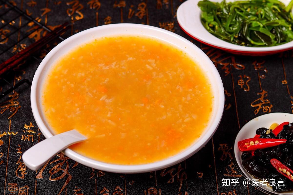 山西人爱喝的小米稀饭，美味的养身汤，怎样搭配更营养呢？