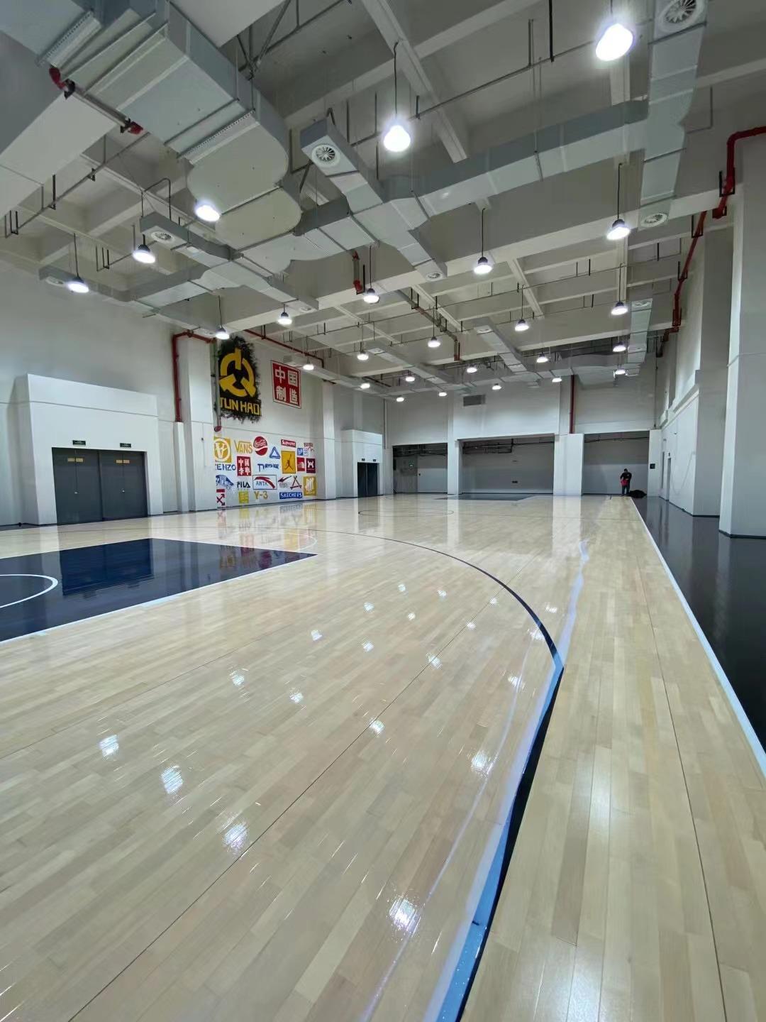室内篮球地板价格_篮球木地板一平米大概多少钱_篮球场地地板价格