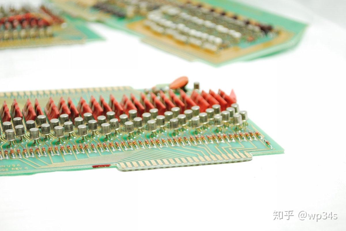 电与磁的极致艺术~1968年的HP9100A晶体管计算器(机)-2