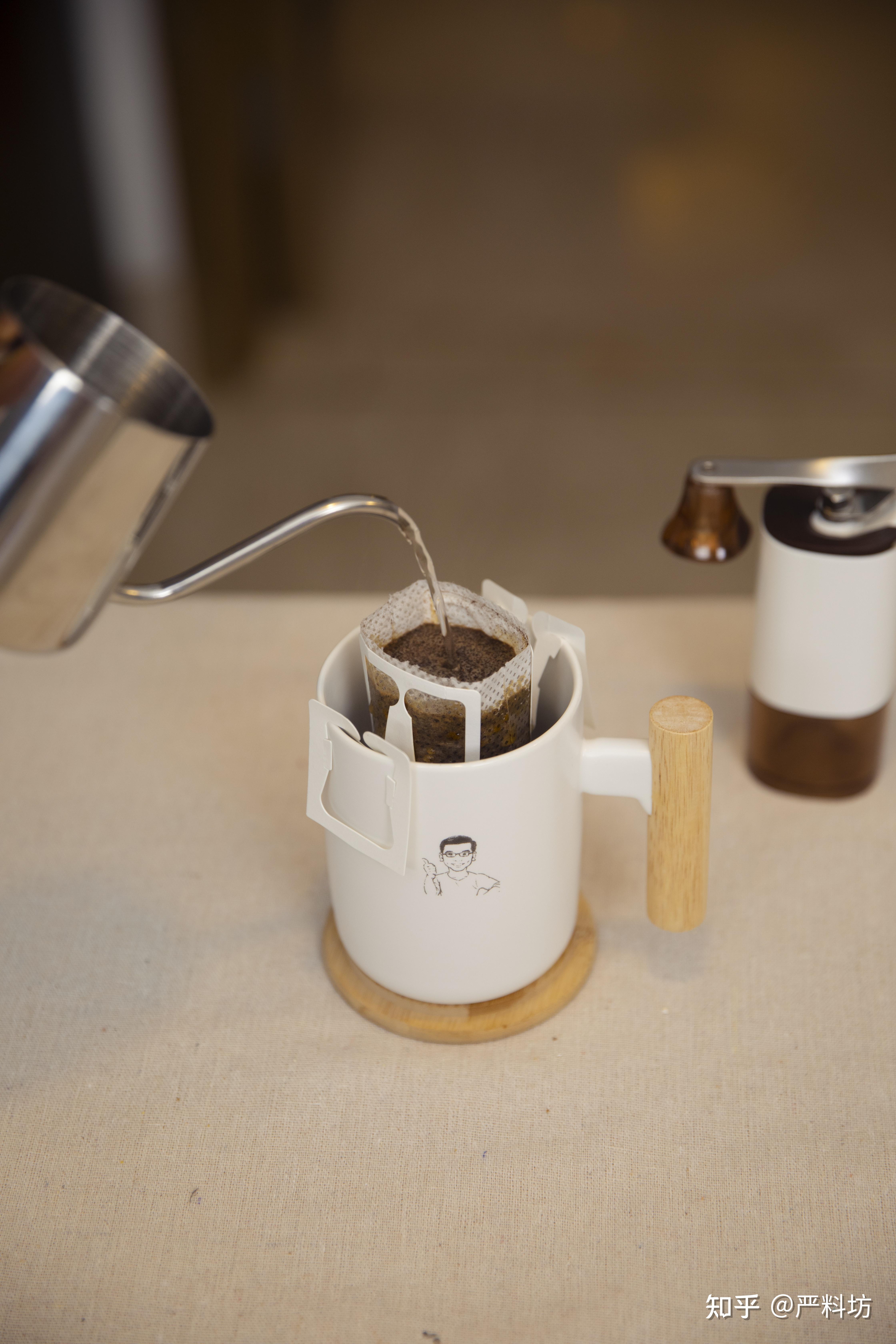 挂耳咖啡的名字怎么来的