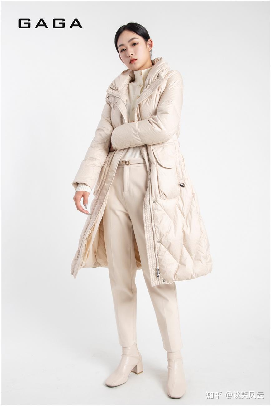 look3:羽绒服 对比色内搭/下装,靓丽出彩