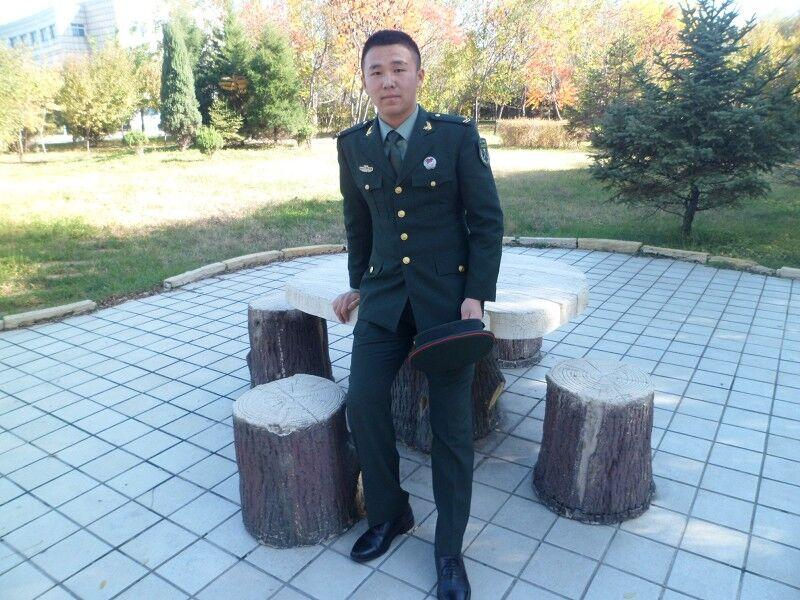 时间的车轮倒转到2011年,18岁的毛艺智为了锻炼自己