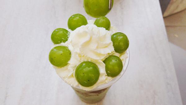 恍如一座童话中的欢乐城堡阳光玫瑰青提点缀再加上8