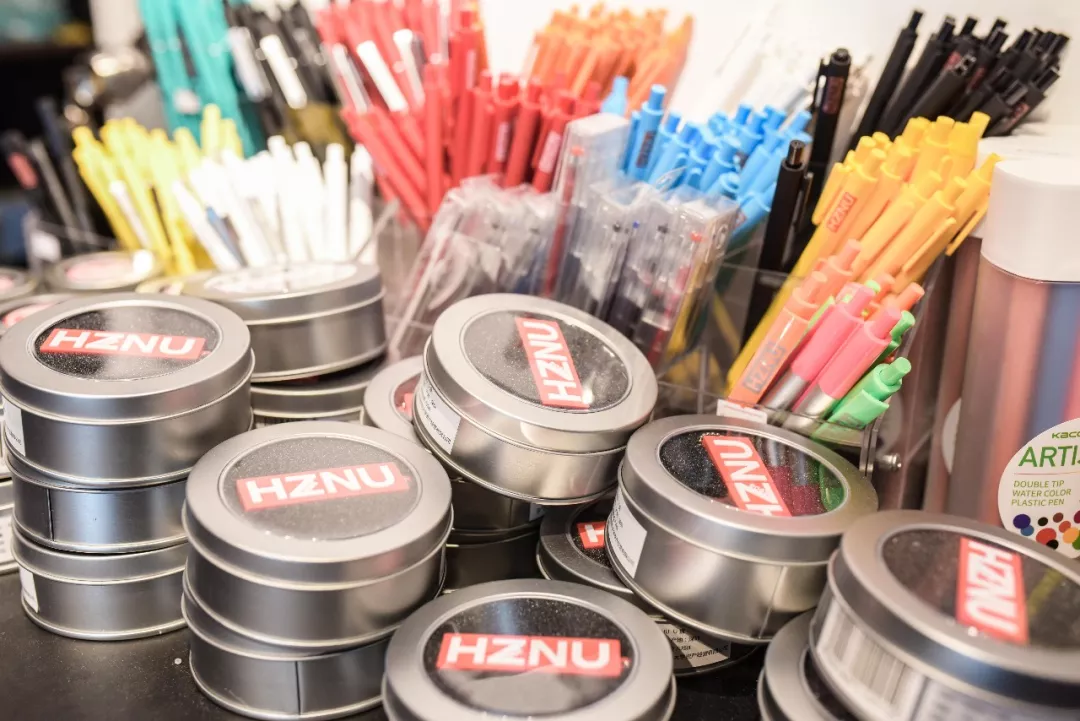 杭州高校居然出网红周边了？！100＋种时尚单品仅一天就卖断货！  第19张