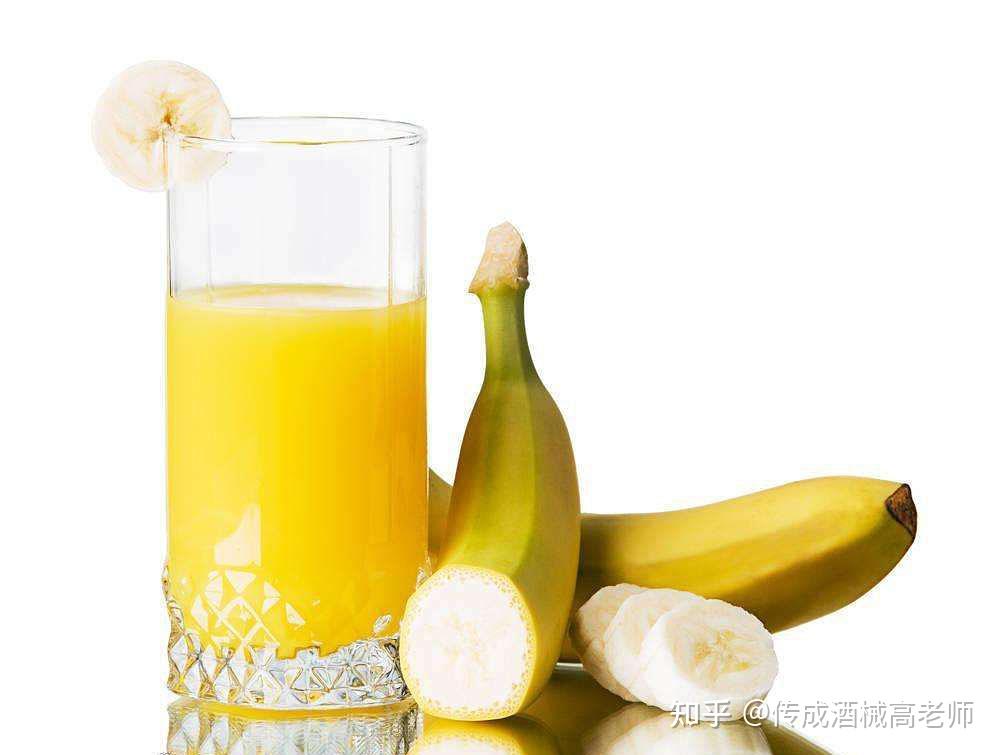 如想要喝高度白酒,需要蒸馏设备,去蒸酒,这样好喝的一杯香蕉酒就做好