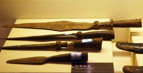 古代真实冷兵器战场上的枪都是至少两米六以上吗?有没有士兵或将军使用两米到两米三之间的枪? - 知乎