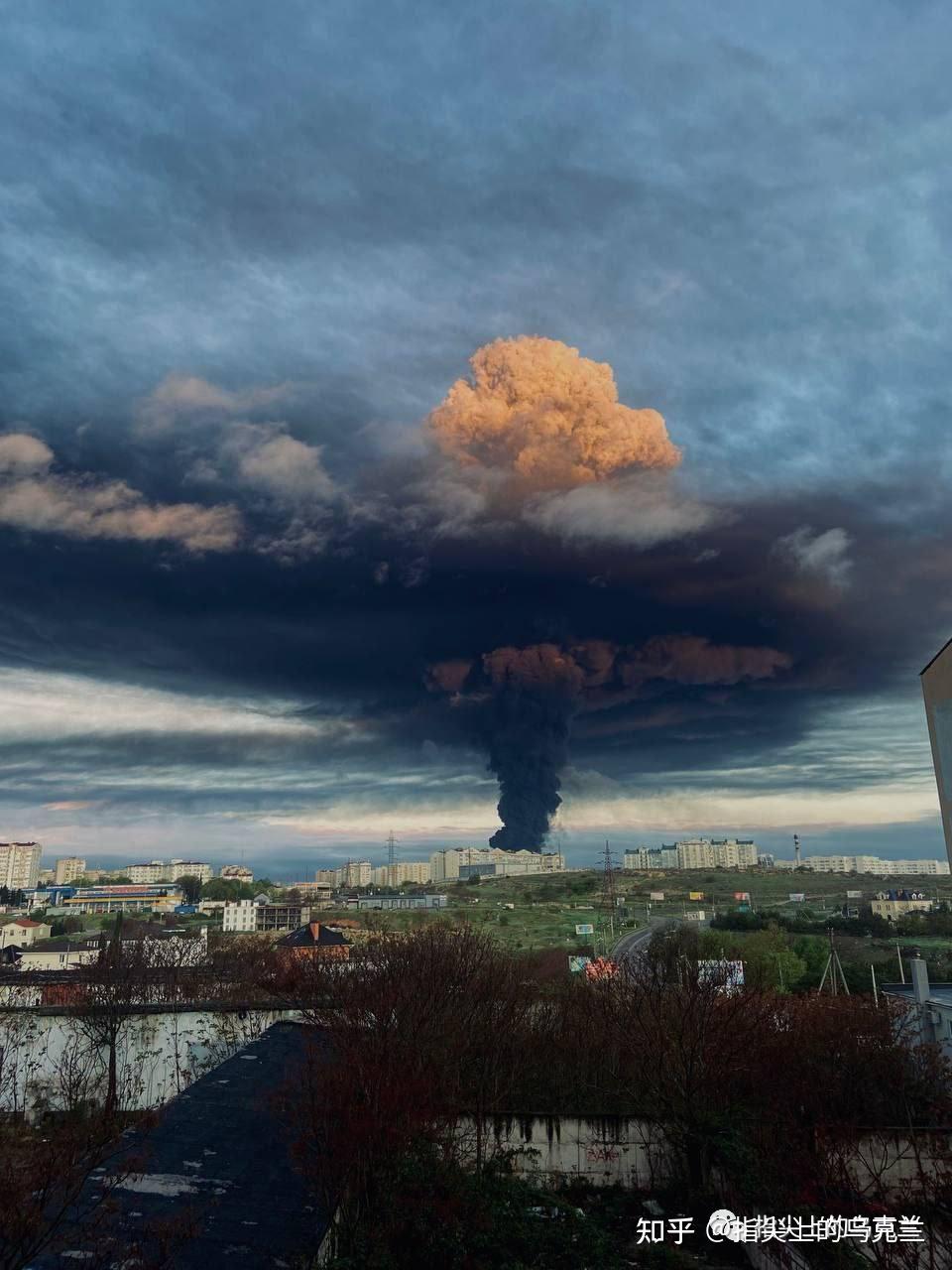 4月29日—俄乌战争第430天,塞瓦斯托波尔俄军油库发生猛烈爆炸,巴赫