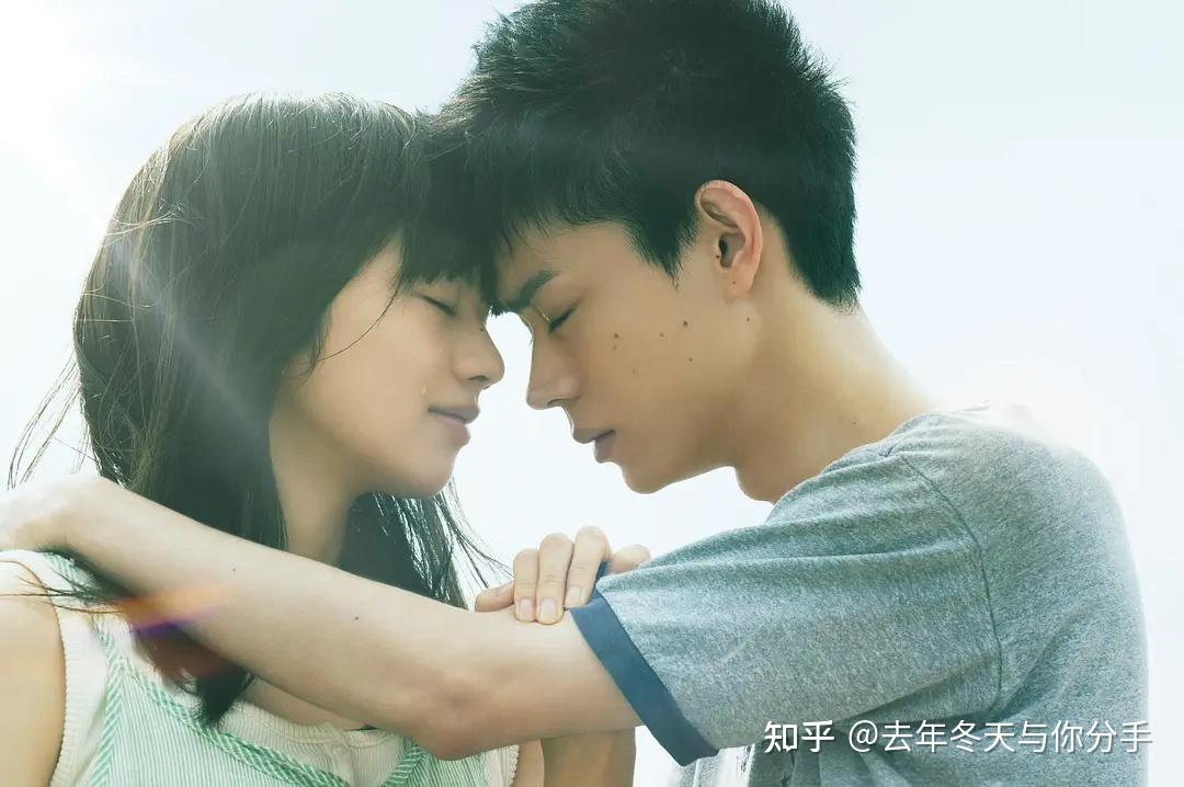 我仿佛看到了真正的爱,真挚,纯洁,深沉的爱,没有撕心裂肺,但却感觉