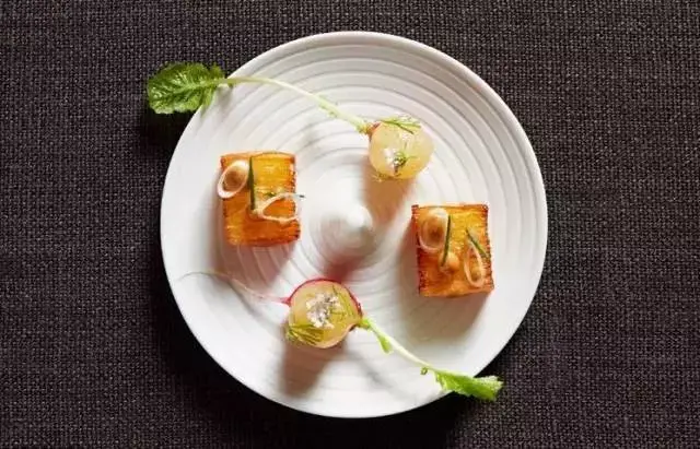 米其林餐厅厨师的菜品深度分析 高端摆盘模式！ - 知乎