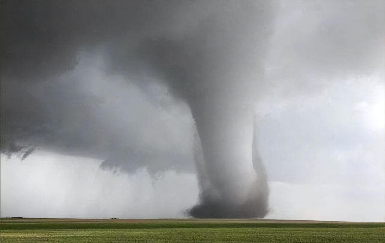 一天15场龙卷风，风速超17级台风，美国中部又遭风灾！龙卷风为何偏爱美国- 知乎