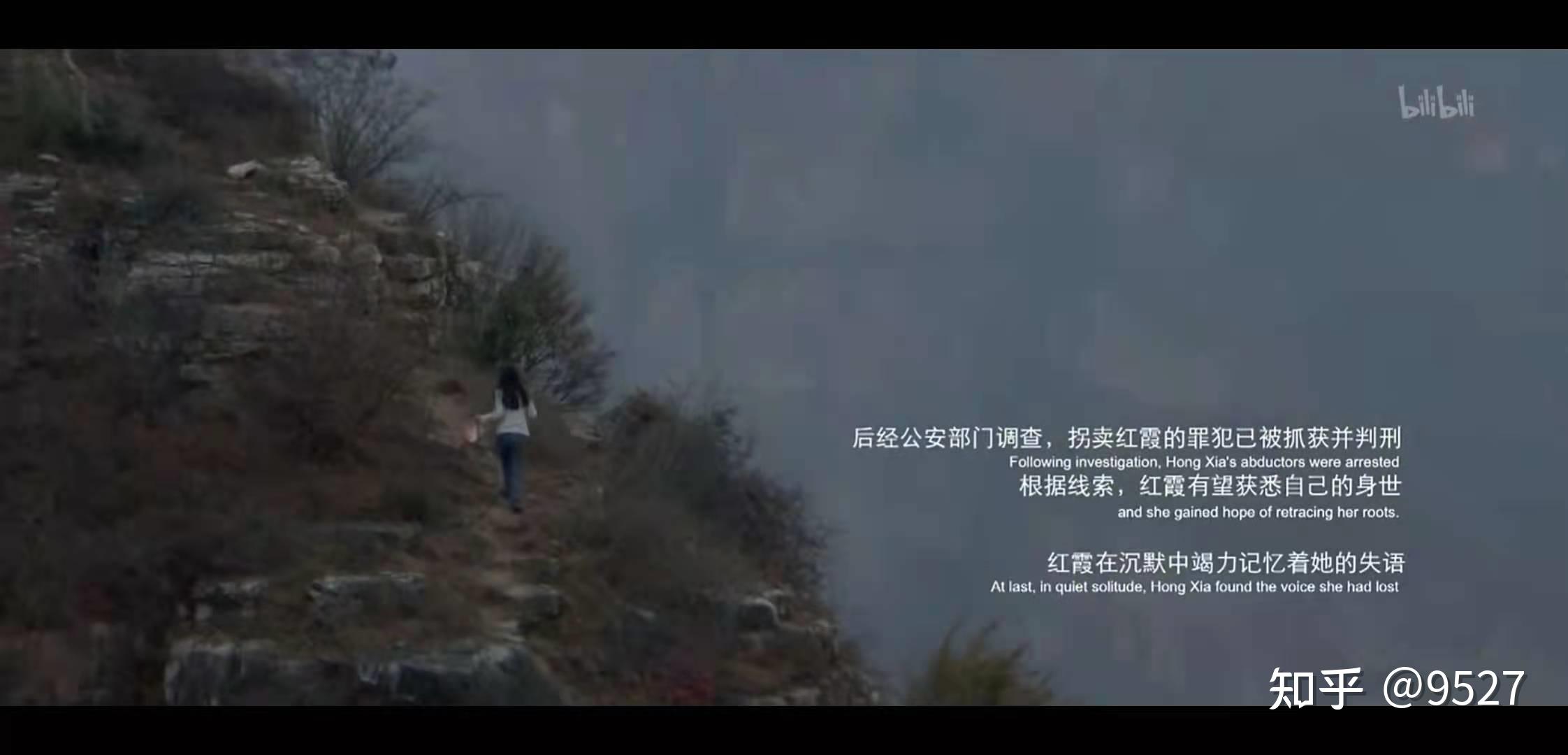 人站在山顶的高清图片,山顶俯瞰,一个人站在高山的图片_大山谷图库